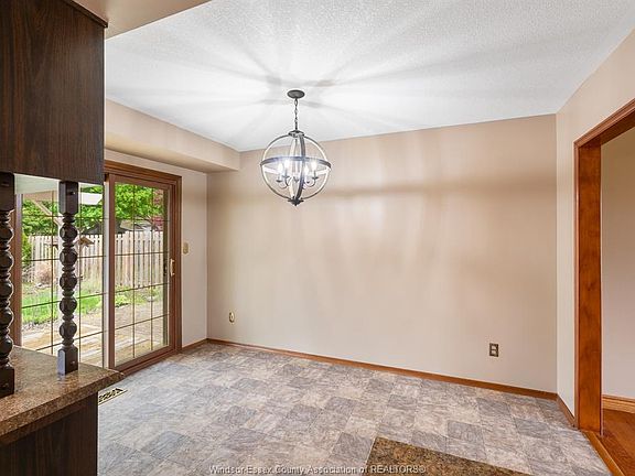 3rd image of 392 Baldoon Rd