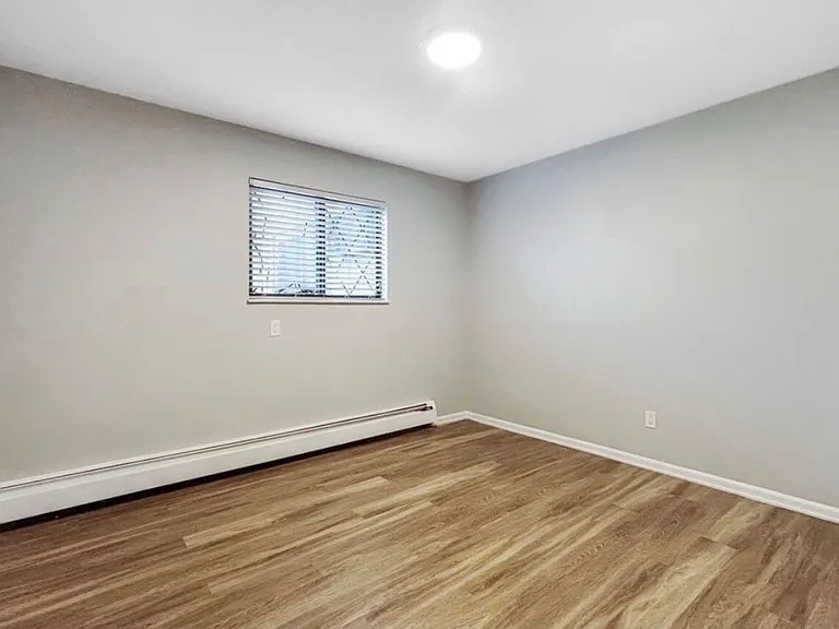 2022 Porter St SW #11 — Photo 3