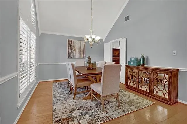 formal dinning room