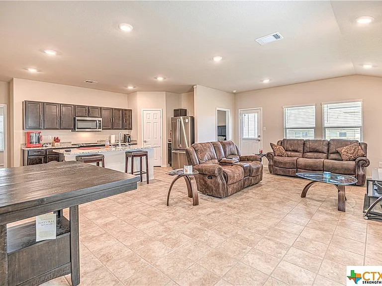 9602 Malkier Dr — Photo 4