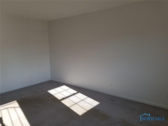 3rd image of 206 Hughes Ave
