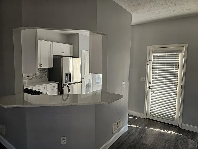 4862 Lake Park Ln — Photo 7
