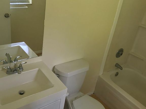 3rd image of 2248 Jungle St