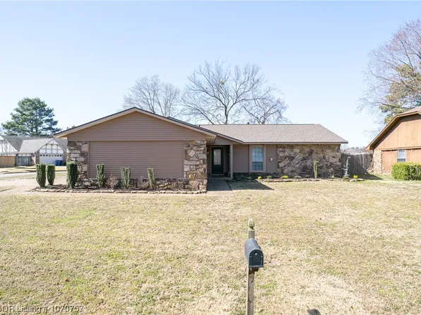 2804 S 97th Cir, Fort Smith, AR 72903
