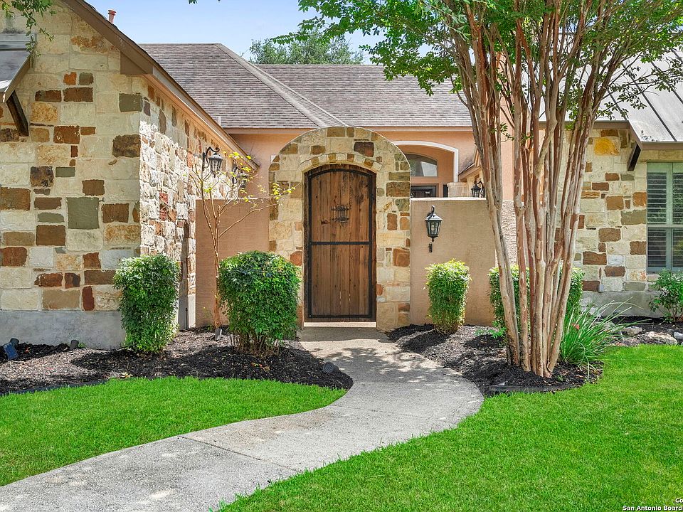 2nd image of 18407 EMERALD FOREST DR