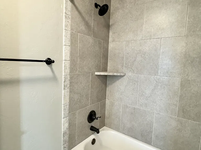 1106 Remington Ct — Photo 28