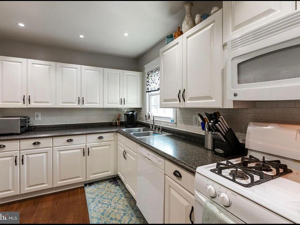 1st image of 4529 Kendall Dr