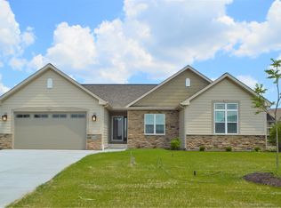 8109 Ridgeway Ct, Pleasant Prairie, WI 53158