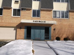 10 Green Bay Ct, Appleton, WI 54911