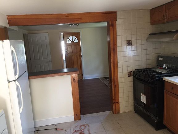 5th image of 240 S 17th Ave