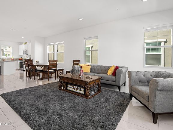 5th image of 568 Apricot Ln