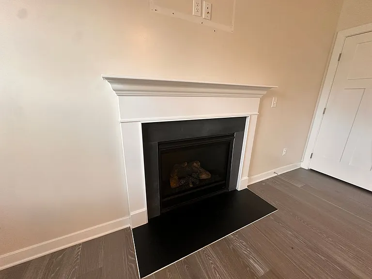 1668 Burtonwood Dr — Photo 18