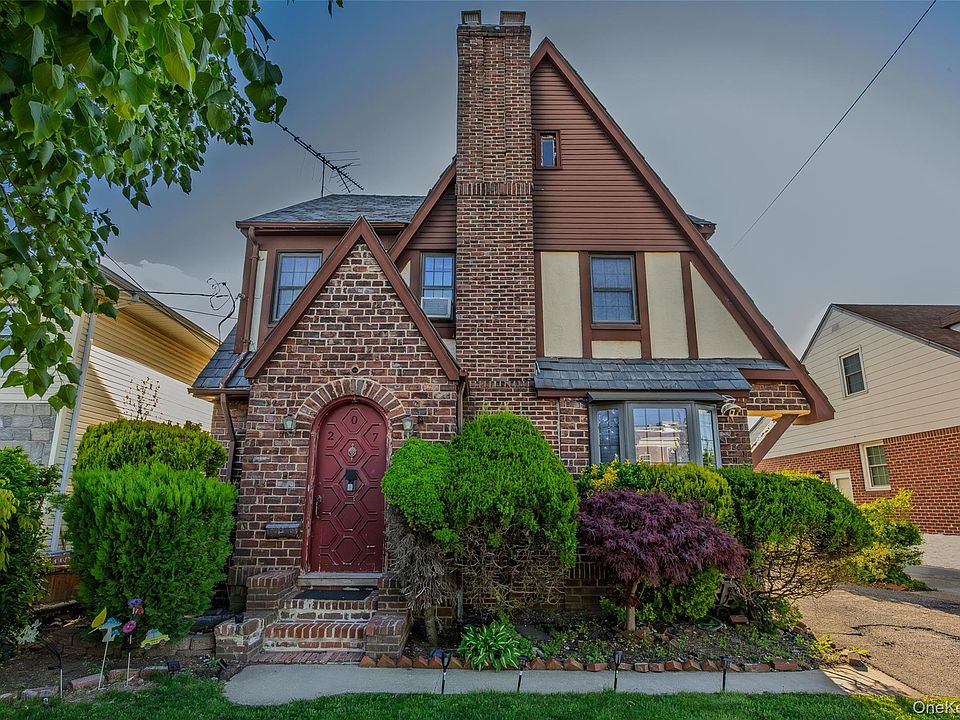 1st image of 207 New Hyde Park Road
