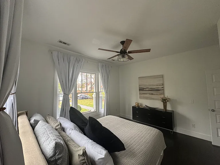 Roycroft Pl — Photo 13