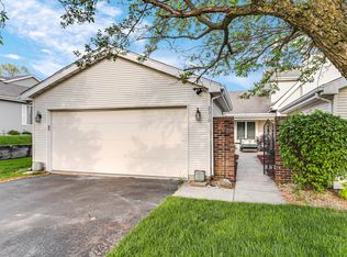 2310 Deerpath Dr W, Schererville, IN 46375