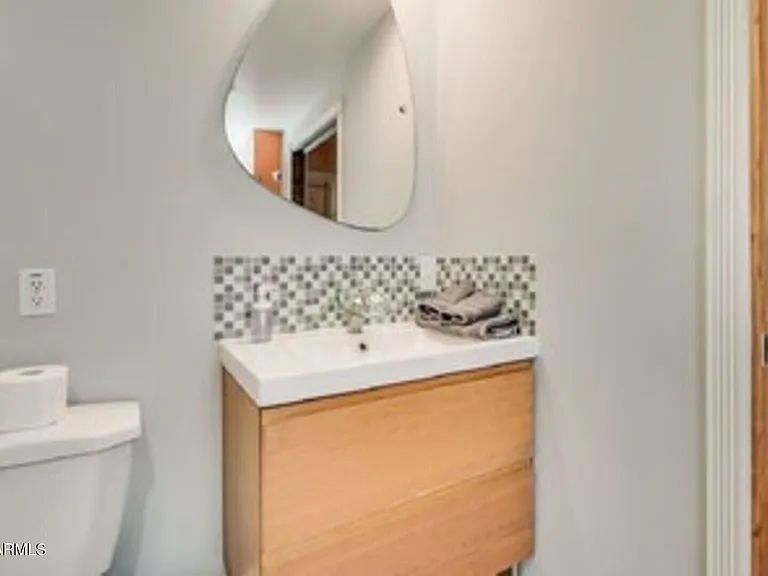 830 E Maryland Ave #4 — Photo 12