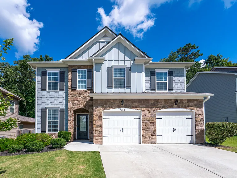 4350 Cordova Ln — Photo 2