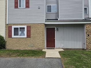 3 Egret Ct, Newark, DE 19702