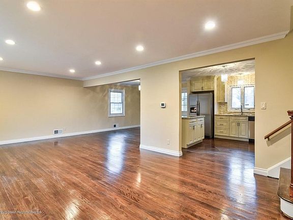5th image of 1173 Kearney Dr