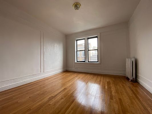 4th image of 715 W 175th St #6A