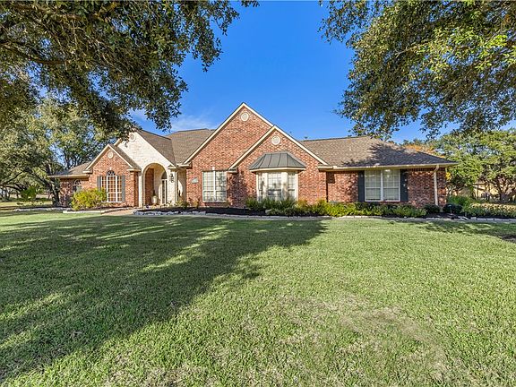 2nd image of 4105 Sweetwater Dr