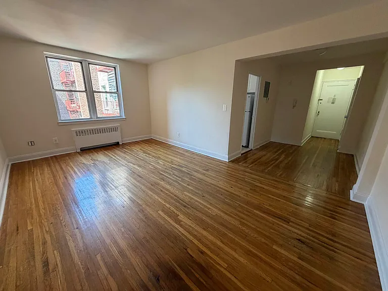 143-50 Barclay Ave #6G — Photo 3