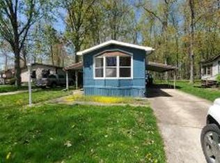 320 Ashwood Ave, Elyria, OH 44035