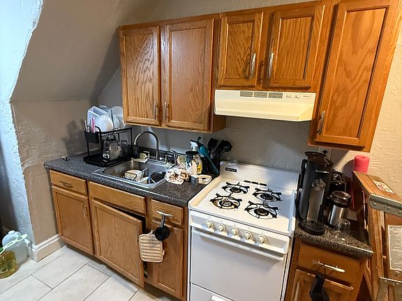 4th image of 202 Stratford Ave APT 5