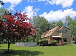 544 Leyden Rd, Greenfield, MA 01301