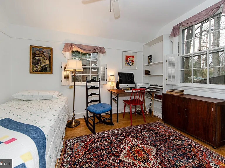 1308 Tracy Pl — Photo 32