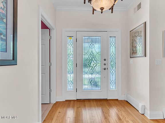 4th image of 1002 Shore Drive