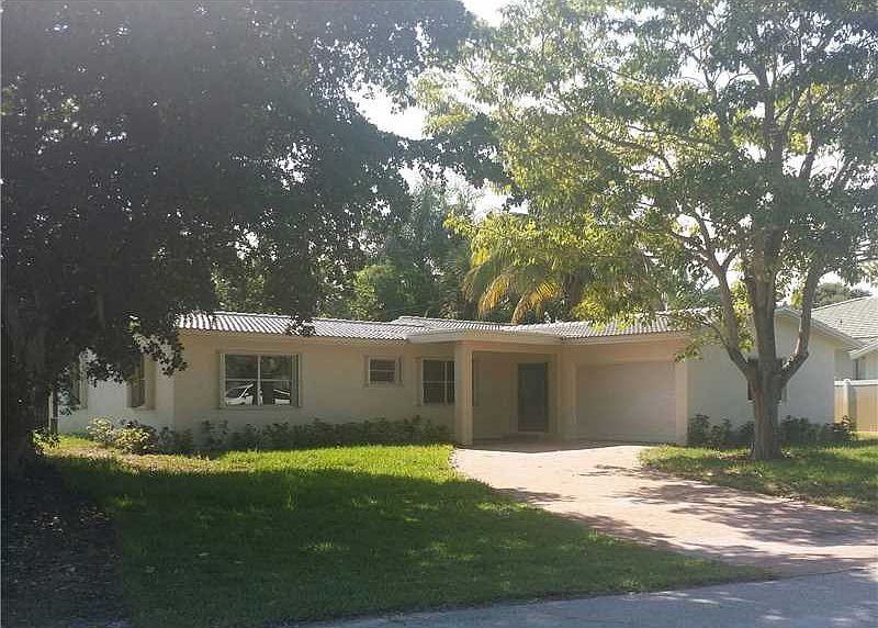1st image of 2709 NE 2nd Ave