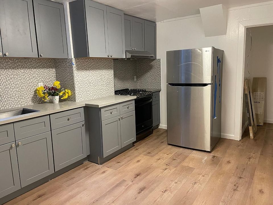 1st image of 2834 Folsom St