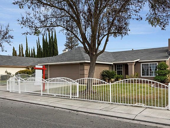 4th image of 5024 John Wayne Dr
