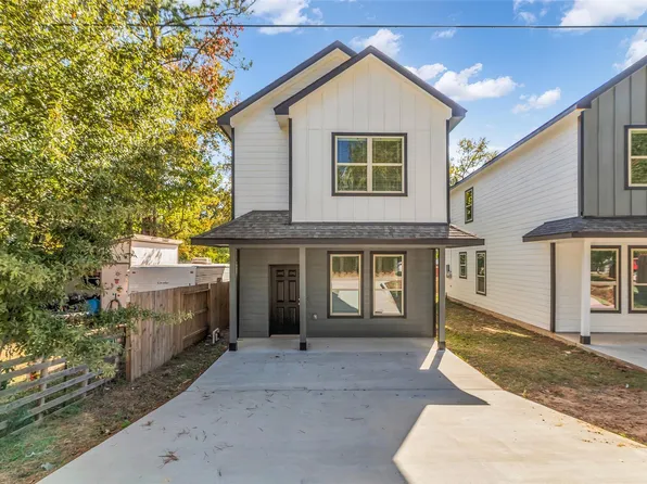 11964 Canal St, Willis, TX 77318