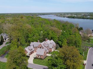 405 Breakwater Dr, Fishers, IN 46037