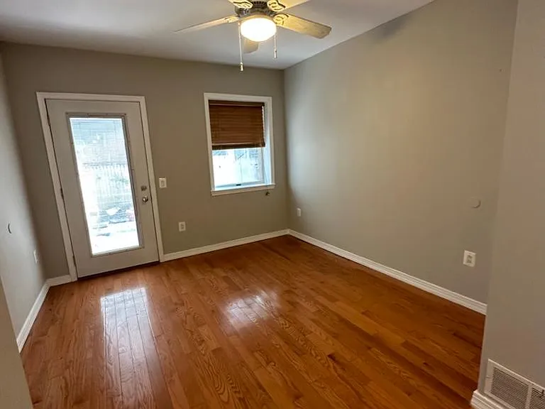 2022 Fairmount Ave #1F — Photo 11