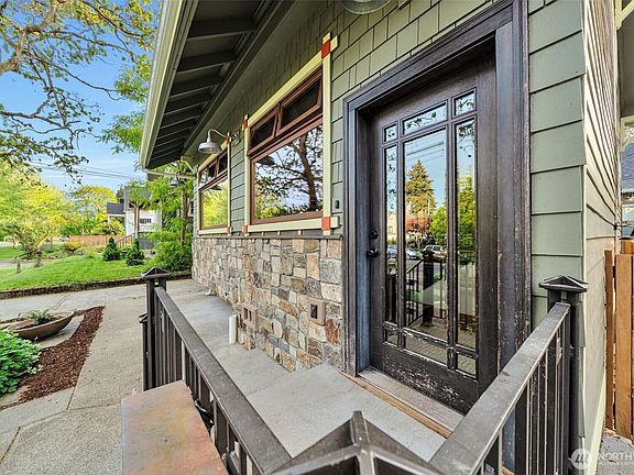 4th image of 2614 N Lawrence Street