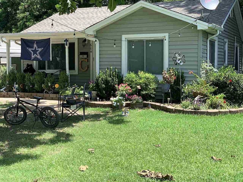 2nd image of 604 S 2nd St