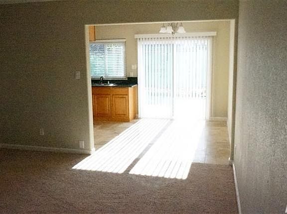 3rd image of 2633 Mackinaw Way
