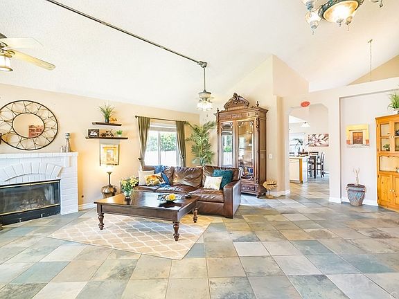 3rd image of 2231 Lochness Cir