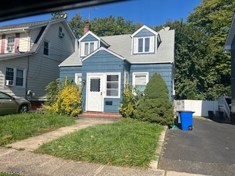 2nd image of 119 Virginia St