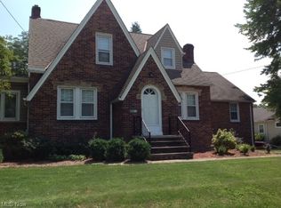 4601 Grayton Rd, Cleveland, OH 44135