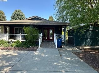 525 3rd Ave, Dallesport, WA