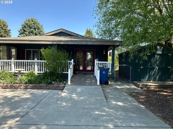 525 3rd Ave, Dallesport, WA 98617