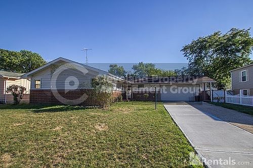 3rd image of 2442 Jackson St