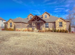 2486 Cambridge Cir, Tahlequah, OK 74464