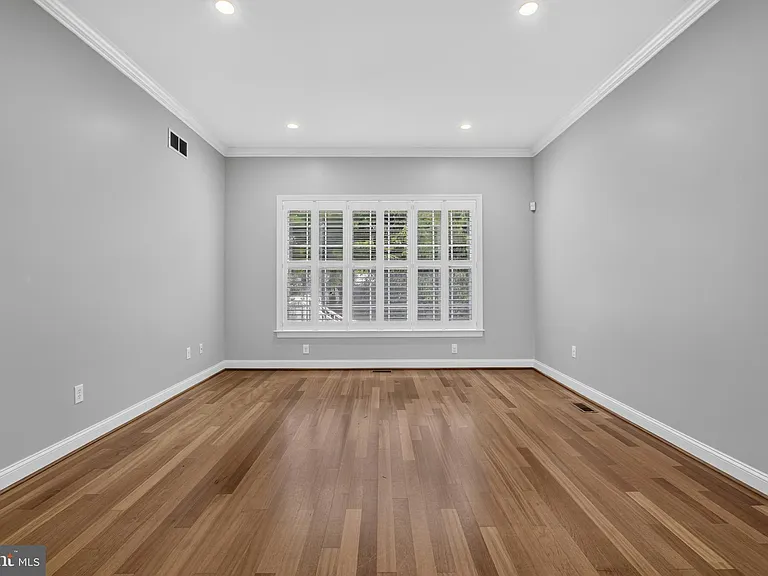 16 Oak Leaf Ln — Photo 39