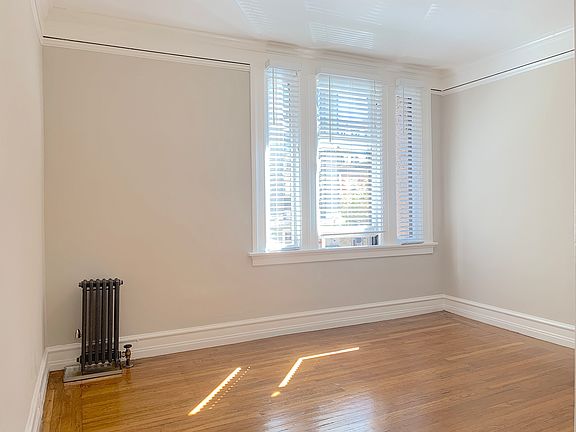 5th image of 698 Bush St APT 208