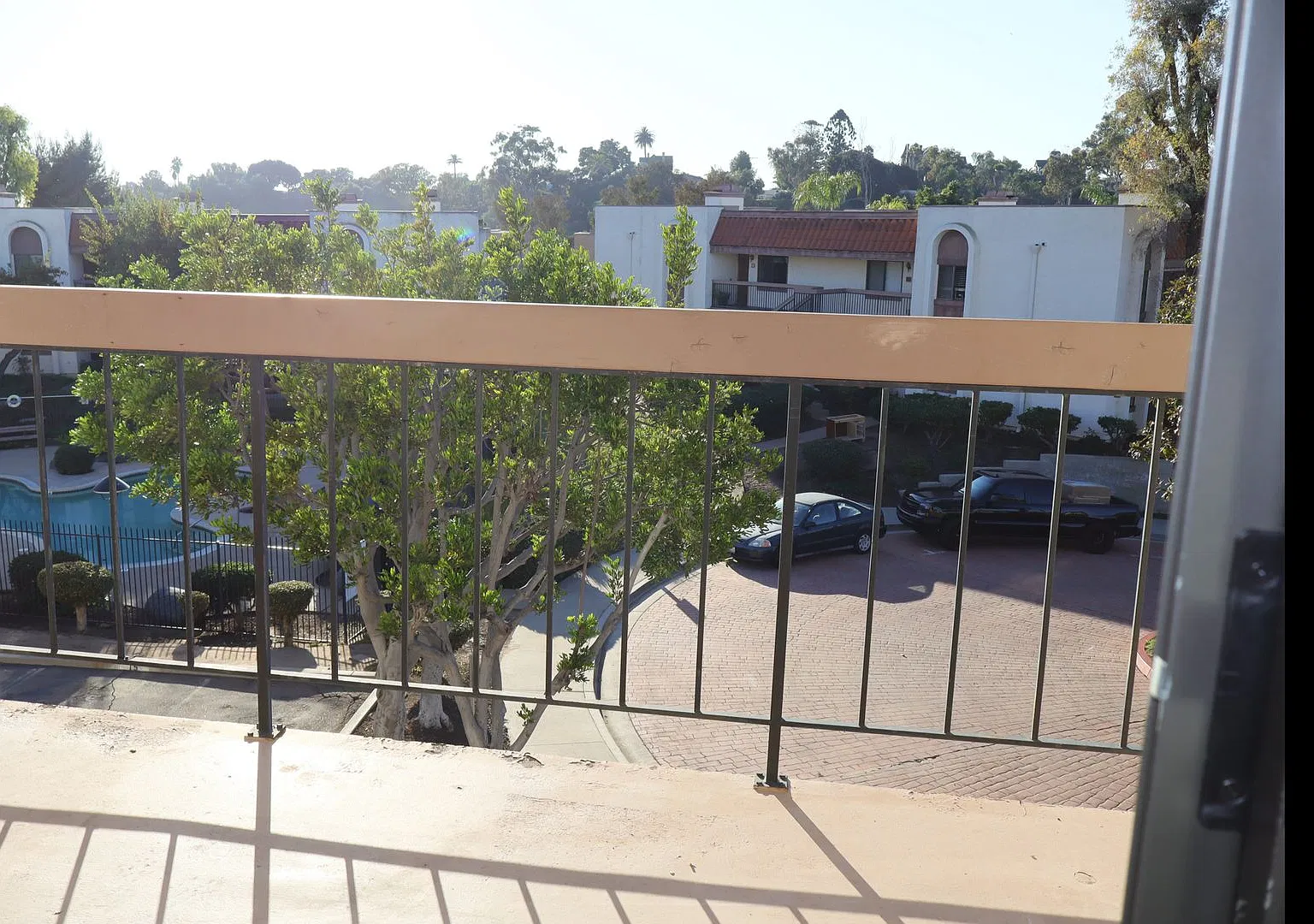 2 Bedrooms 2 full baths corner condo in National City. — Photo 4